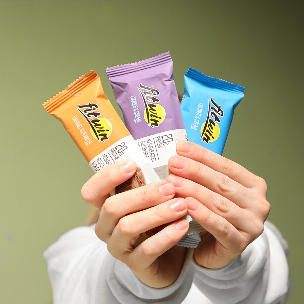 Блок батончиков FitWin Protein Bar 33% MIX, 12x60 грамм. Фото 2